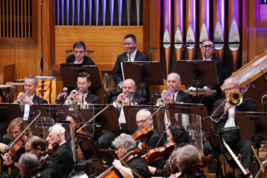 zdjęcie trębaczy Orkiestry Symfonicznej FP grających koncert
