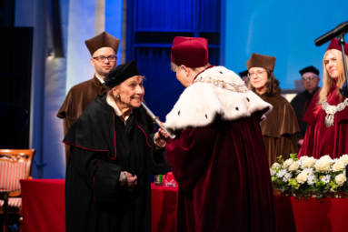 rektor Akademii Muzycznej, która mianuje prof. Poniatowską tytułem Doktora honoris causa